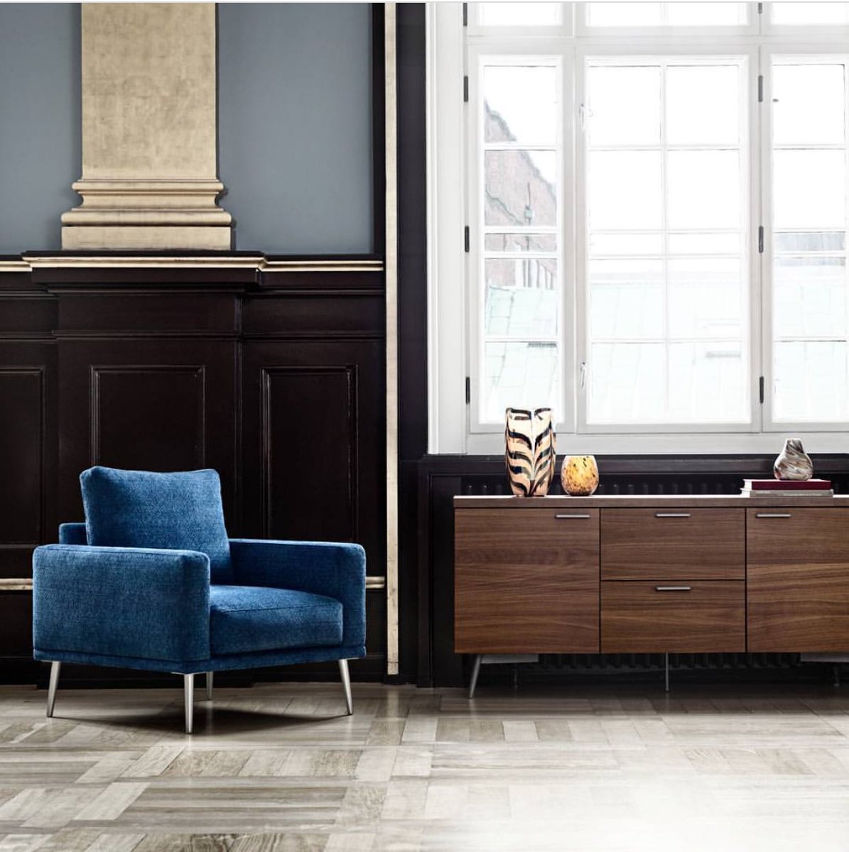 We love the way @triakasa styled up her boconcept couch!
Take advantage of our free interior design service&amp;10% off orders over$5000!