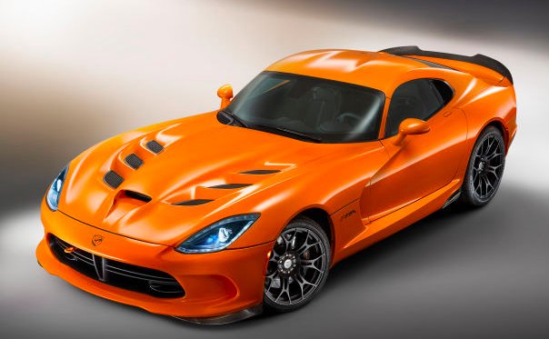 The @Dodge Viper is ending production, so pay tribute to this legendary beast. MAXIMM.AG/ZoBR7OL