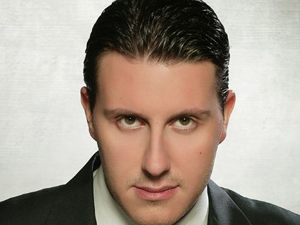 ترقبوا بعد قليل الفنان <a href="/MarkAbdelNoor/">Mark Abdel Nour</a> مع <a href="/RajaNasserEldin/">Raja Nasser Eldine</a> ضمن #بخصوص_هالشي على #صوت_الغد