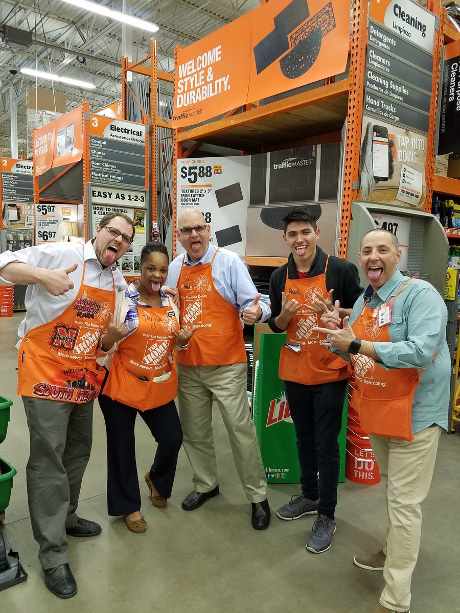 Honor to host South Atlantic RARM Andrew Meredith at Store 3639!!! @JoeBechtelTHD <a href="/TaraTuckerTHD/">Tara Tucker</a> <a href="/THDLEN/">Len Hock</a> <a href="/Logan95Logan/">TanishaLogan</a>