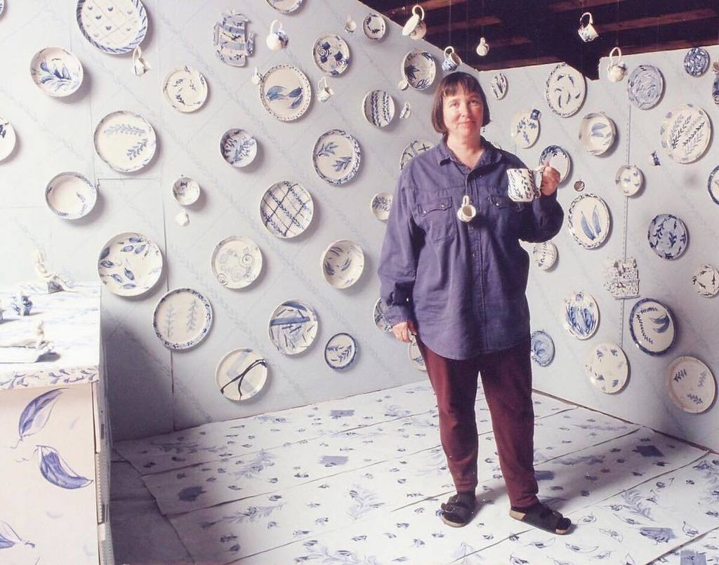 Coille Hooven in her Ward Street Studio, 1986. #wardstreet #ceramicart #coillehooven #pott… ift.tt/2lWXXw3