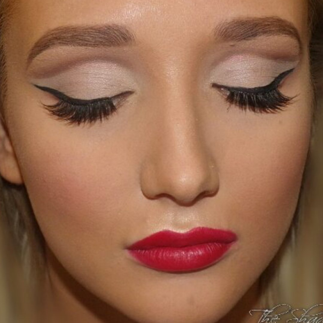 Revel Eyelashes tweet media