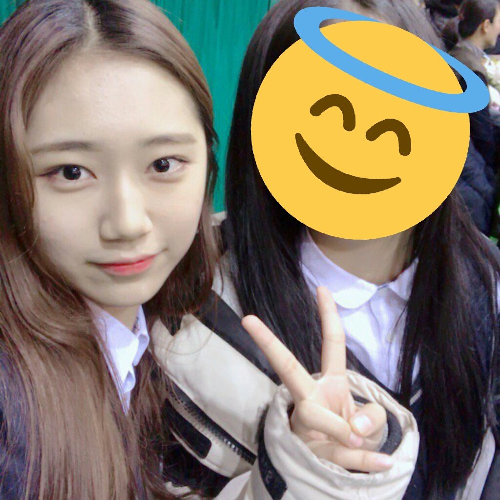 fyseeart's tweet photo. [PICS] 
Unseen pictures of #Hyedam #혜담 #seeart #씨앗 #happyhyedamday #maknaehyedamday https://t.co/LoFRtJnYAn