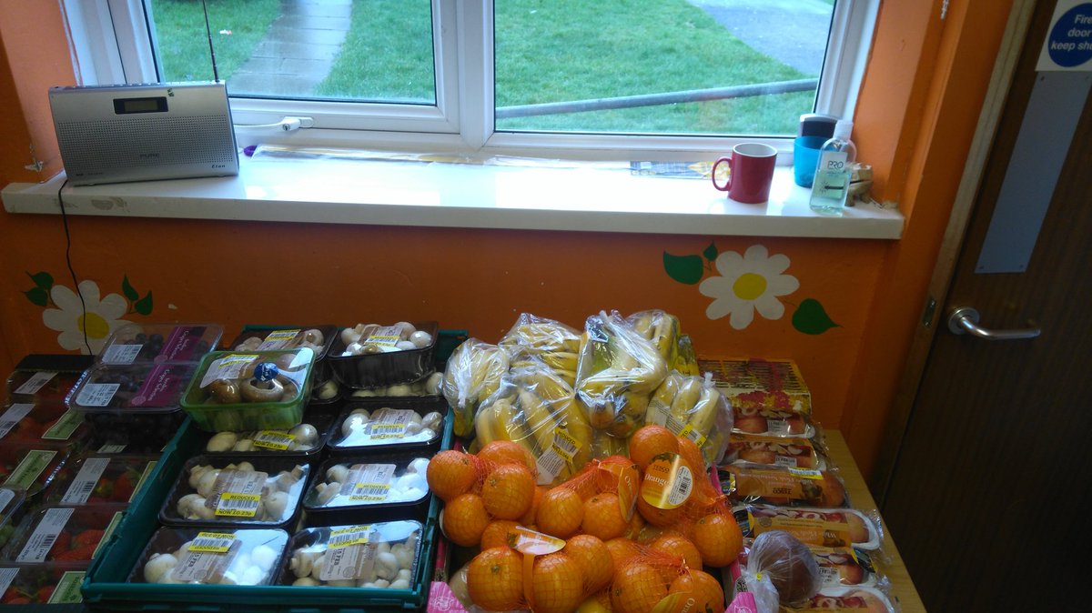 Thank you for the beautiful fareshare donation last night <a href="/TescoLlansamlet/">Tesco Llansamlet</a> it was all gone within 10 min! #doinggood