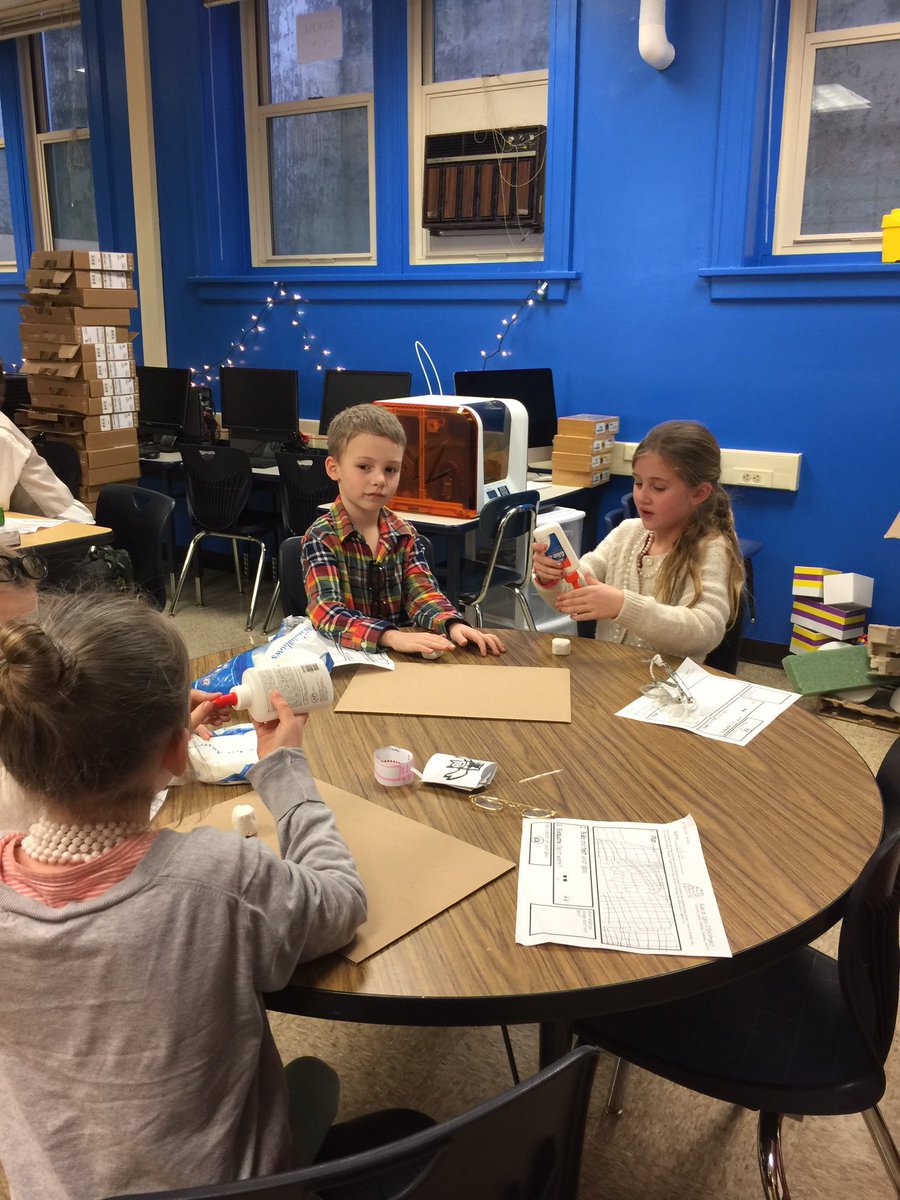 DrSHAnderson's tweet photo. Igloo #stem challenge w/ @JamieTetro's firsties! Collaboratively building &amp; revising their designs #MTPSpride #fvfocused #FVcreates https://t.co/NRUgfw3taD