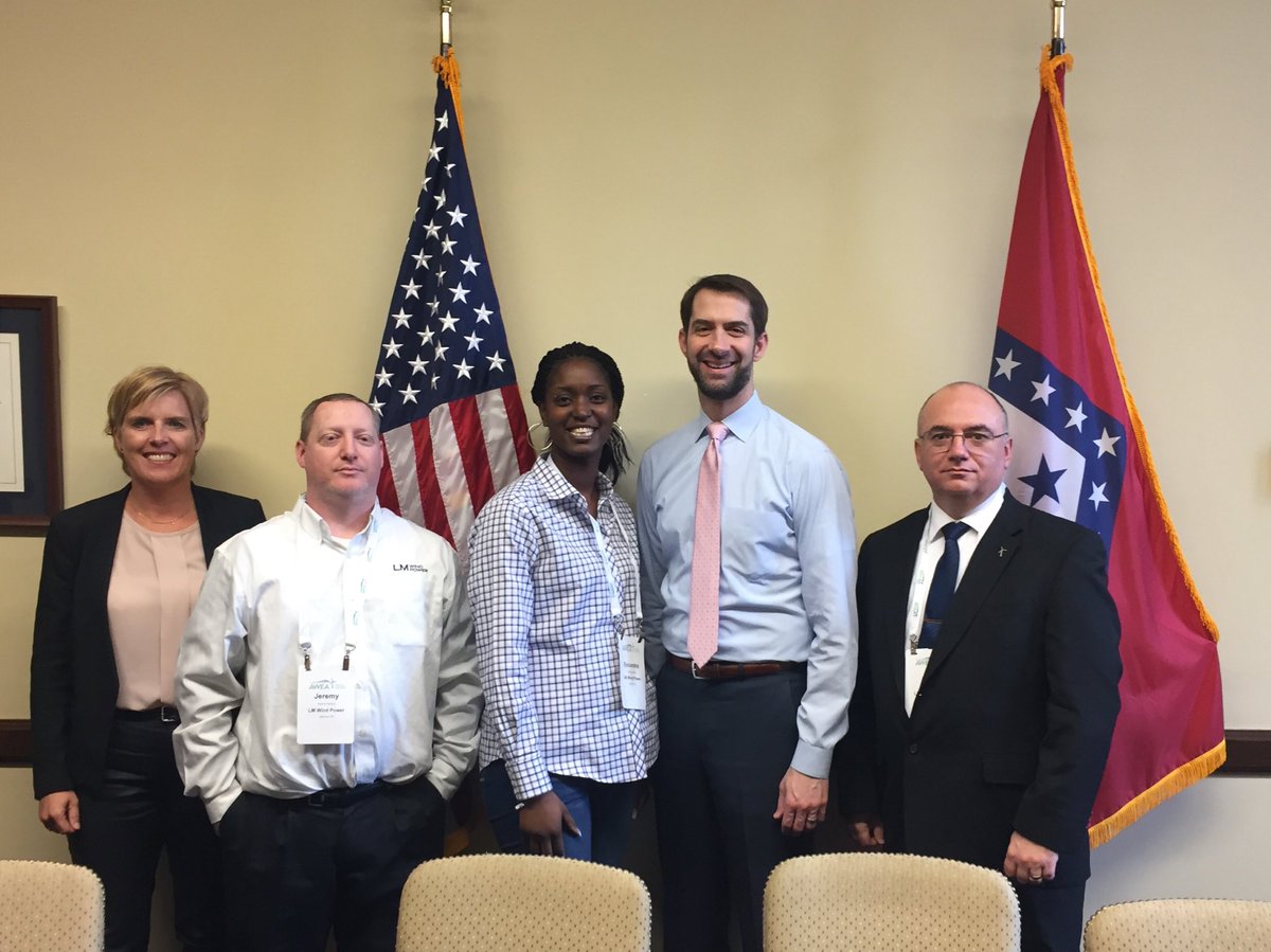 DorteKamper's tweet photo. @SenTomCotton thank you for supporting our LM Wind Power people #windonthehill #windworks https://t.co/KMQfCeOo0j