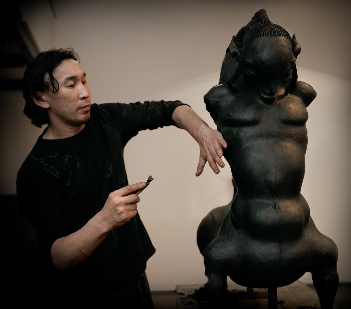HalcyonGallery's tweet photo. Happy Birthday #DashiNamdakov 🎉🎈🎉 to many more years of beautiful creations and inspiration! from all of us at Halcyon Gallery @dashi_art https://t.co/gD6IrgIGRF