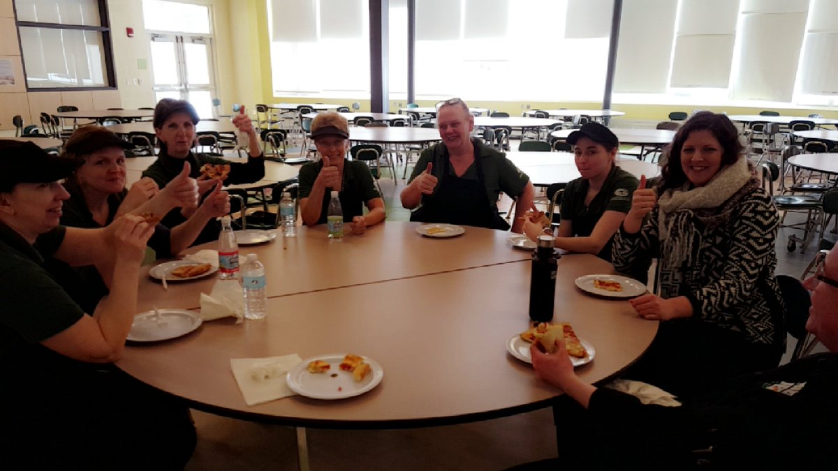 SchoolFood_GPS's tweet photo. Fresh &amp; local @HillsidePizza is #staffapproved and the next taste testers will be our High Schoolers. Big thank you to Kim from Hillside!! https://t.co/13NsaGL1Hx