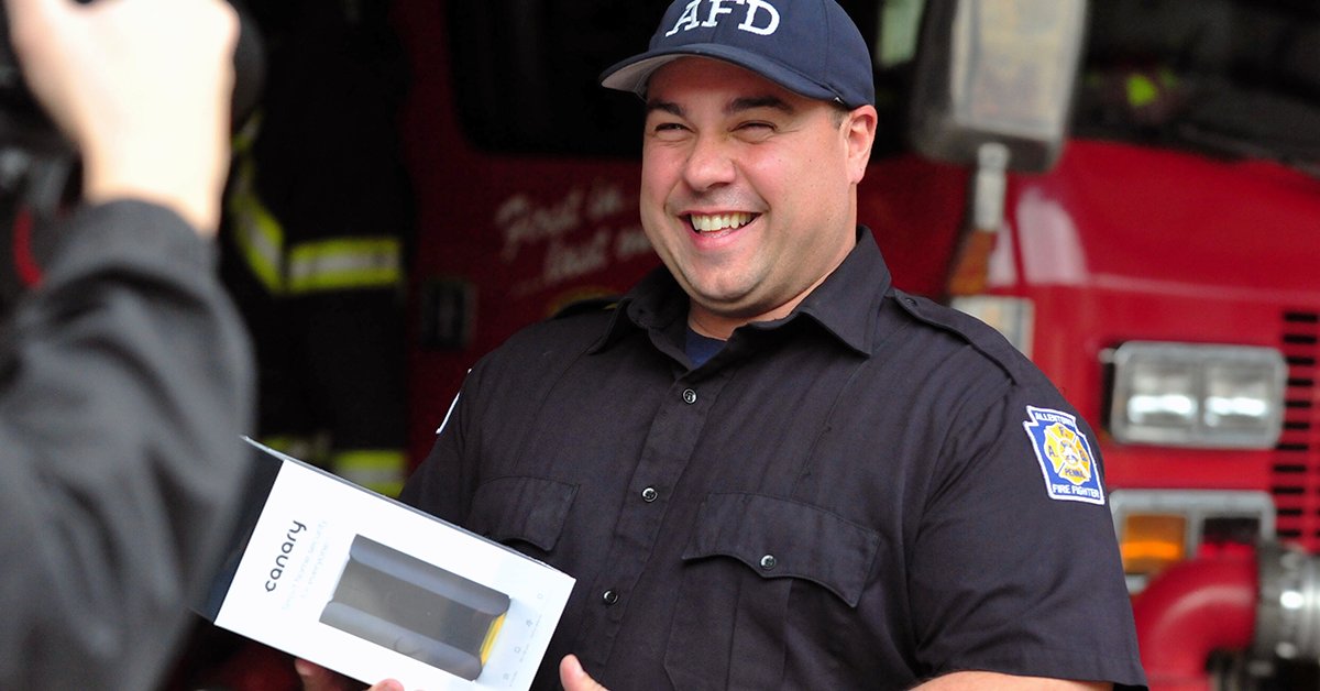 StateFarm's tweet image. .@Canary is helping give first responders peace of mind to thank them for putting their lives on the line. st8.fm/PtP