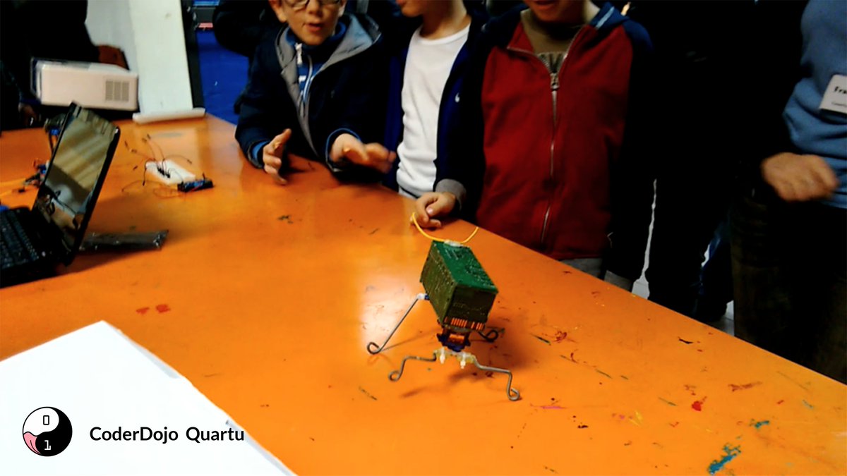 CoderDojoQuartu's tweet image. Immagini dell&apos;iniziativa &quot;#Arduino e i #BEAMrobot: cosa sono e come funzionano?&quot; svolta dal @CoderDojoQuartu durante la #CSEdWeek: