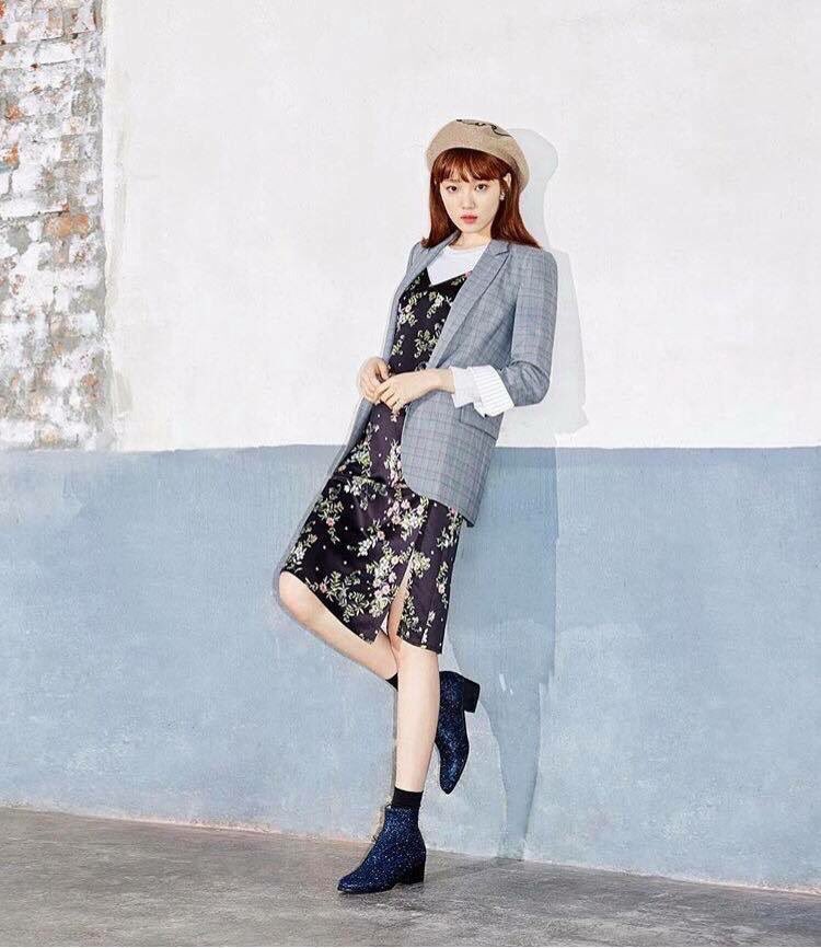 heybibleepics's tweet photo. Shes back at it again with the modelling😍 https://t.co/3HRpYQyd9D