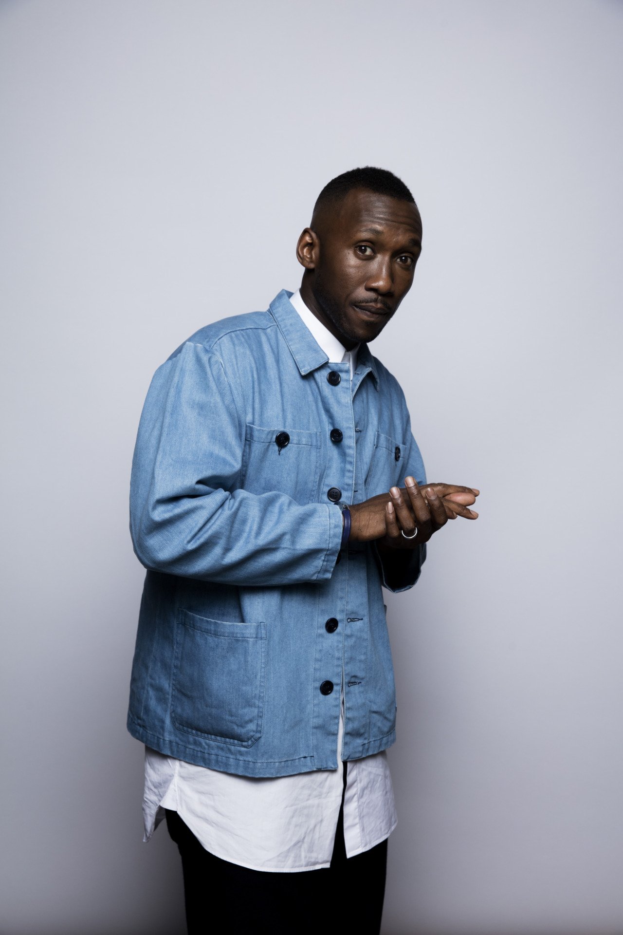 Happy birthday, Mahershala Ali! 

(You think he\s gonna cop that Oscar? ) 