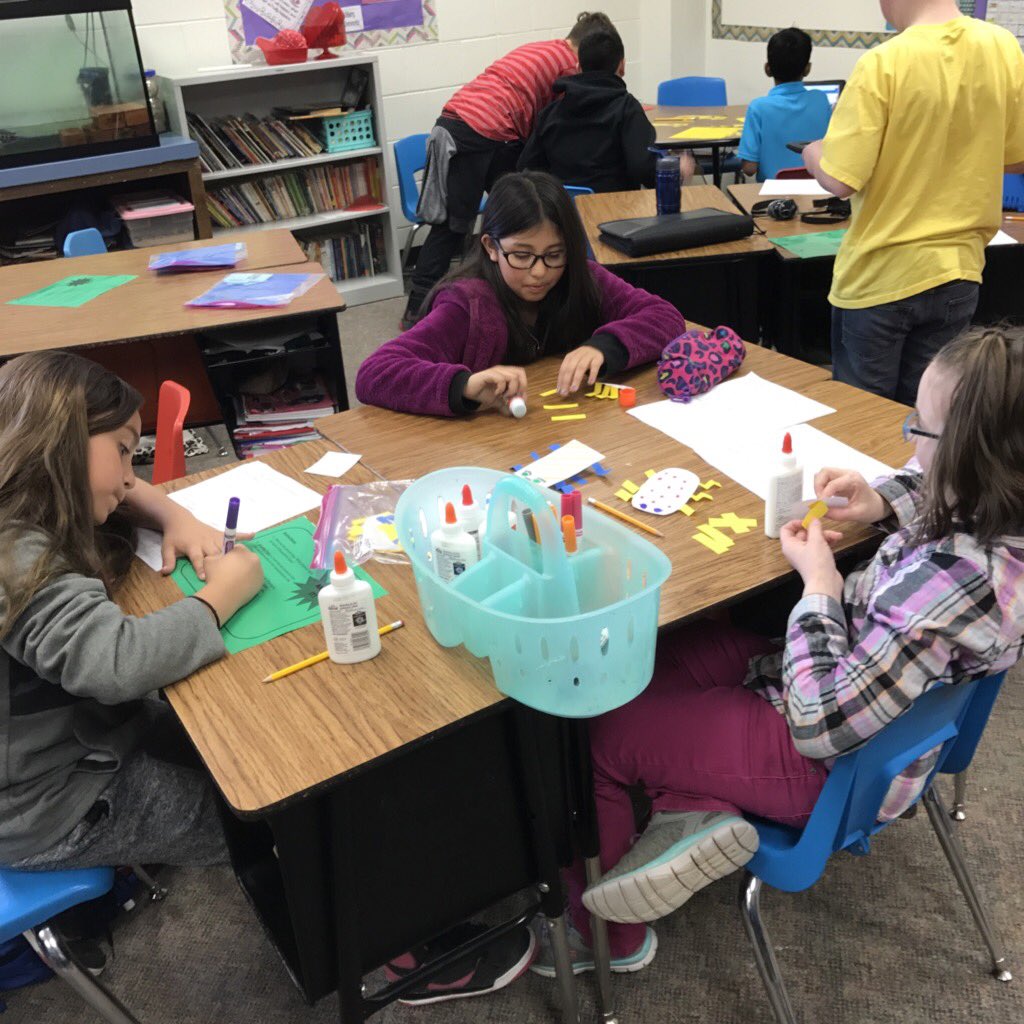 channak's tweet photo. Science and Literacy Stations. #smallgroups #inheritedtraits #inference #wordanalysis #textstructure @NorthRidgeFISD   @FrenshipISD https://t.co/SYCQTWWLk4