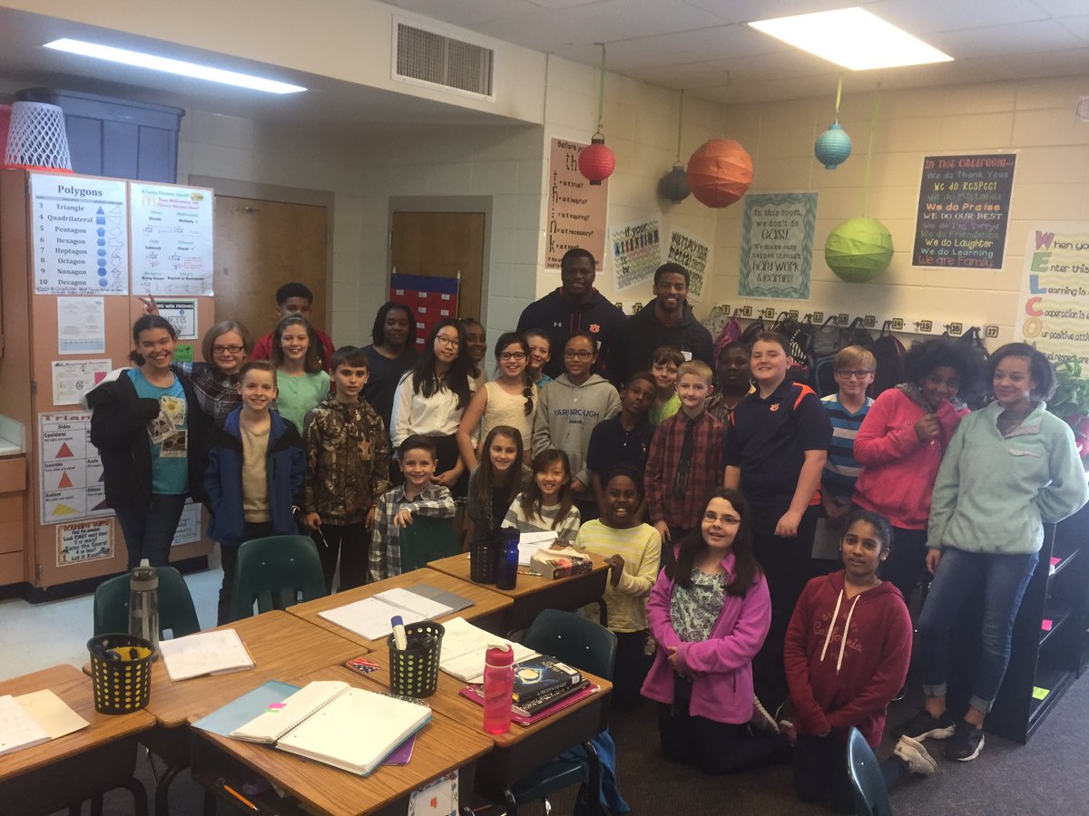 LauraRubin65's tweet photo. AU football players visit Yarbrough for World Read Aloud Day! How exciting for 5th graders! #yarbroughknights #celebrateauburn https://t.co/TaEVtjEOGY