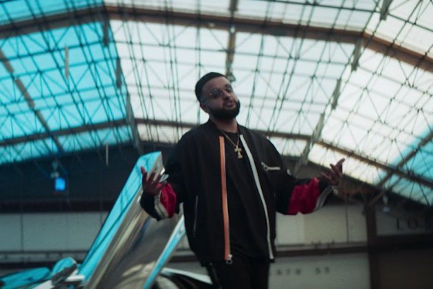 XXL's tweet photo. .@beatsbynav signs to @theweeknd's XO Records, announces release date for debut project https://t.co/HD2TDJpGnB https://t.co/QHn4PfMCV1