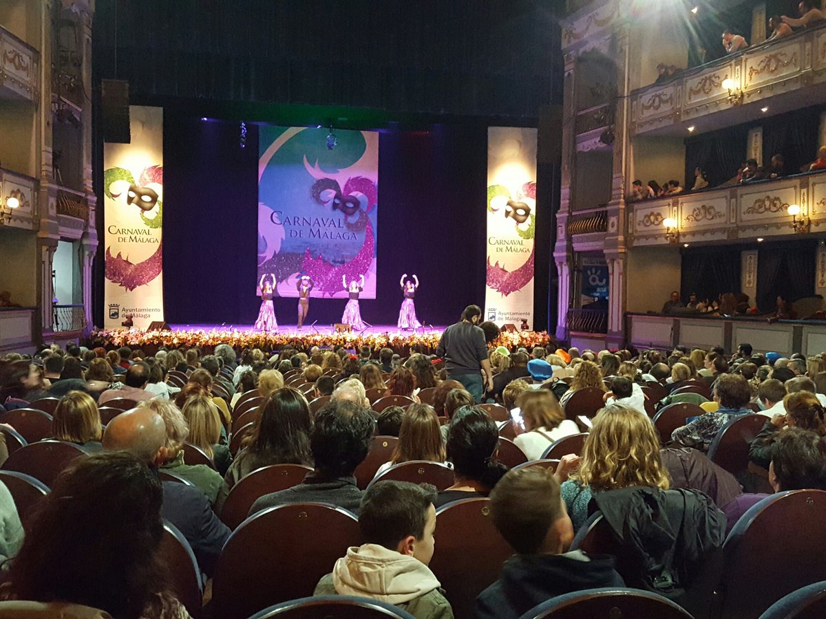 CarnavalMLG's tweet photo. ¡Gracias a todos por llenar el Teatro! La recaudación irá destinada a @proy_donbosco para ayudar a sus proyectos con jóvenes y niños. https://t.co/xkSxpeMF12