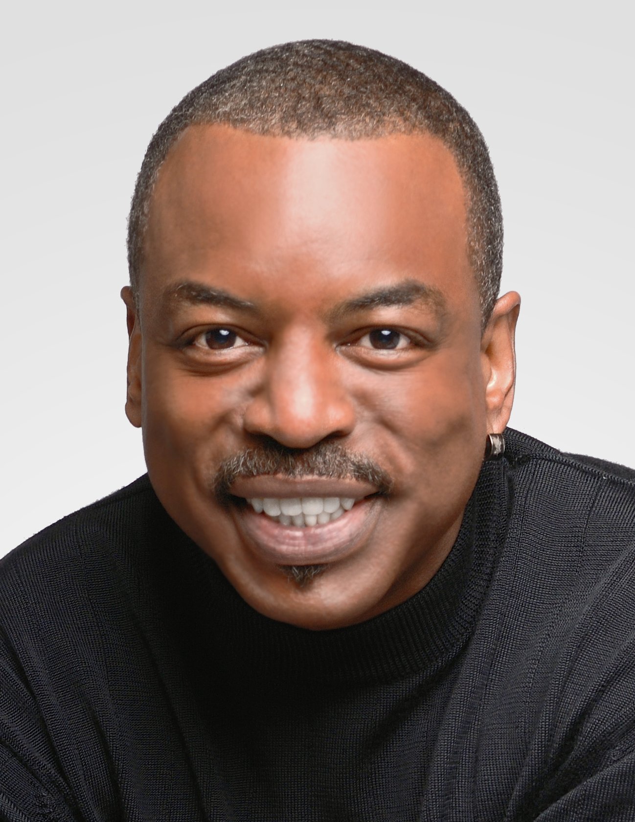 Happy Birthday/Feliz Cumpleaños LeVar Burton! 