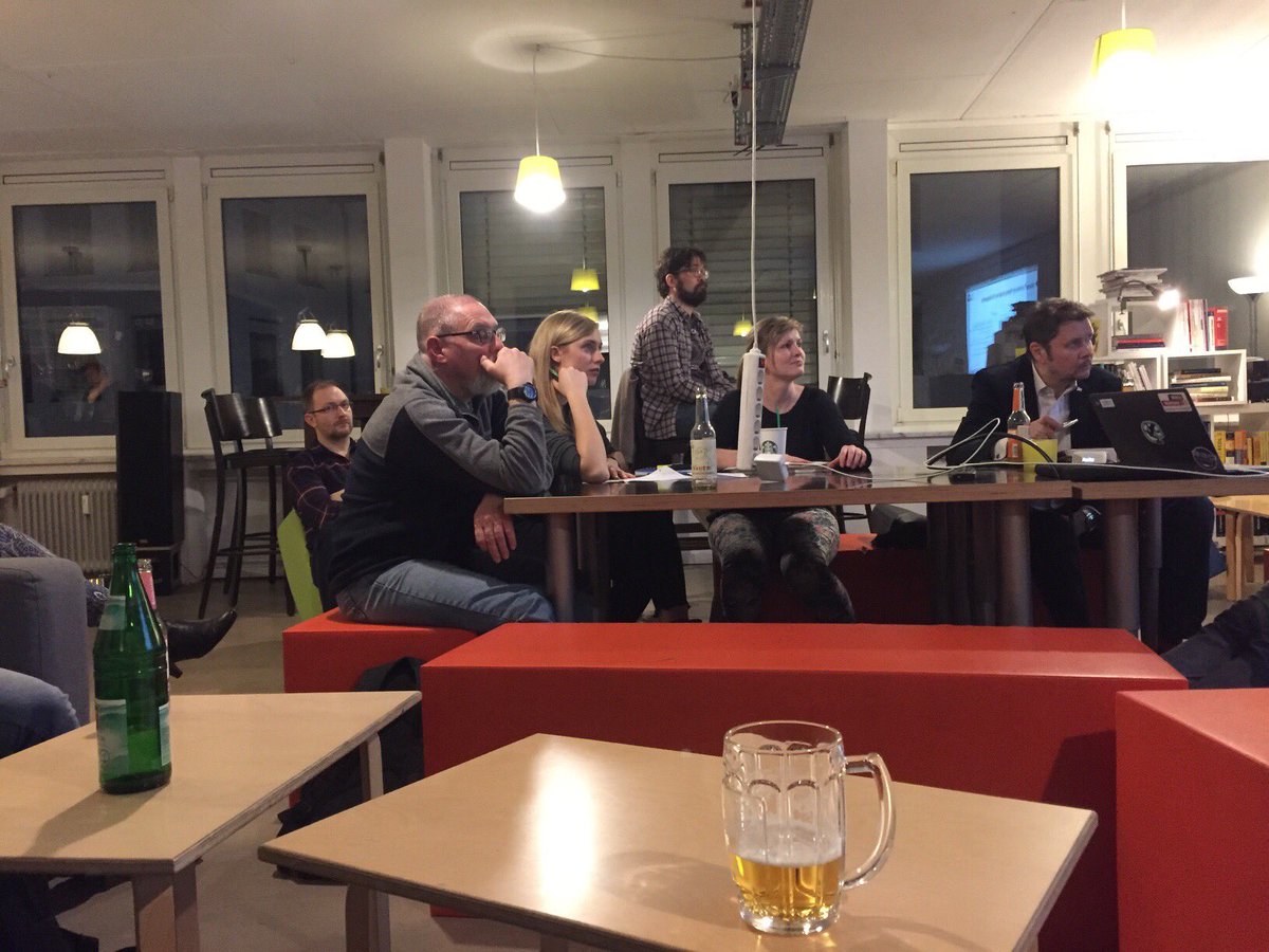 WPMeetupFranken's tweet photo. Volles Haus beim WordPress Meetup Nürnberg im @coworking_nue mit @HansPJung https://t.co/fnwggJbPxB
