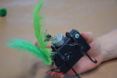 Code Week Award (@codeweekaward) on Twitter photo Pünktlich zur #didacta17 könnt ihr mit uns und <a href="/jungetueftler/">Junge Tueftler*innen</a> lernen, wie ihr euren eigenen Wackelbot baut: buff.ly/2lnsqXf Pünktlich zur #didacta17 könnt ihr mit uns und <a href="/jungetueftler/">Junge Tueftler*innen</a> lernen, wie ihr euren eigenen Wackelbot baut: buff.ly/2lnsqXf