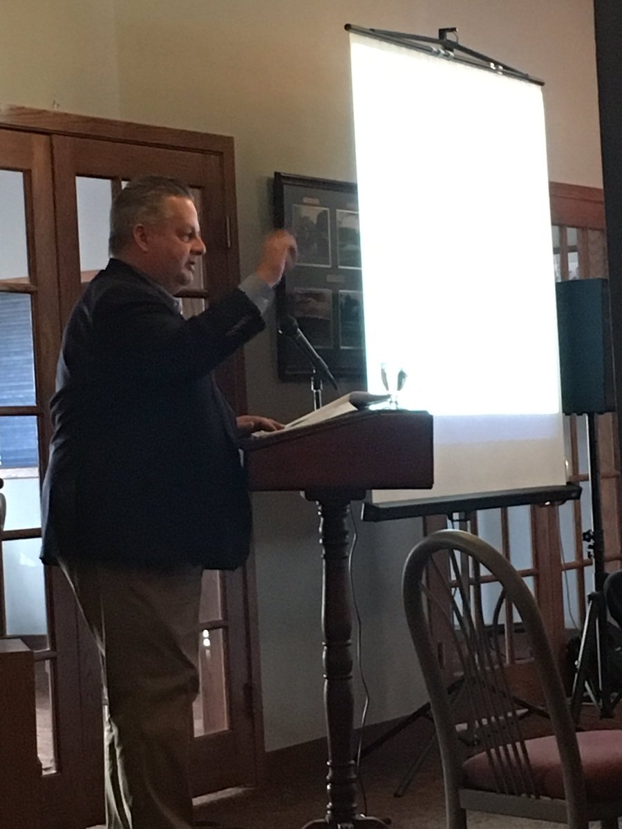 CSCMP_TCR's tweet photo. "We must stop thinking about freight costs and focus on workflow" Doug Bley. Thank you to sponsors Williams &amp; Associates! #Lean #Supplychain https://t.co/SoXP2Z4whS