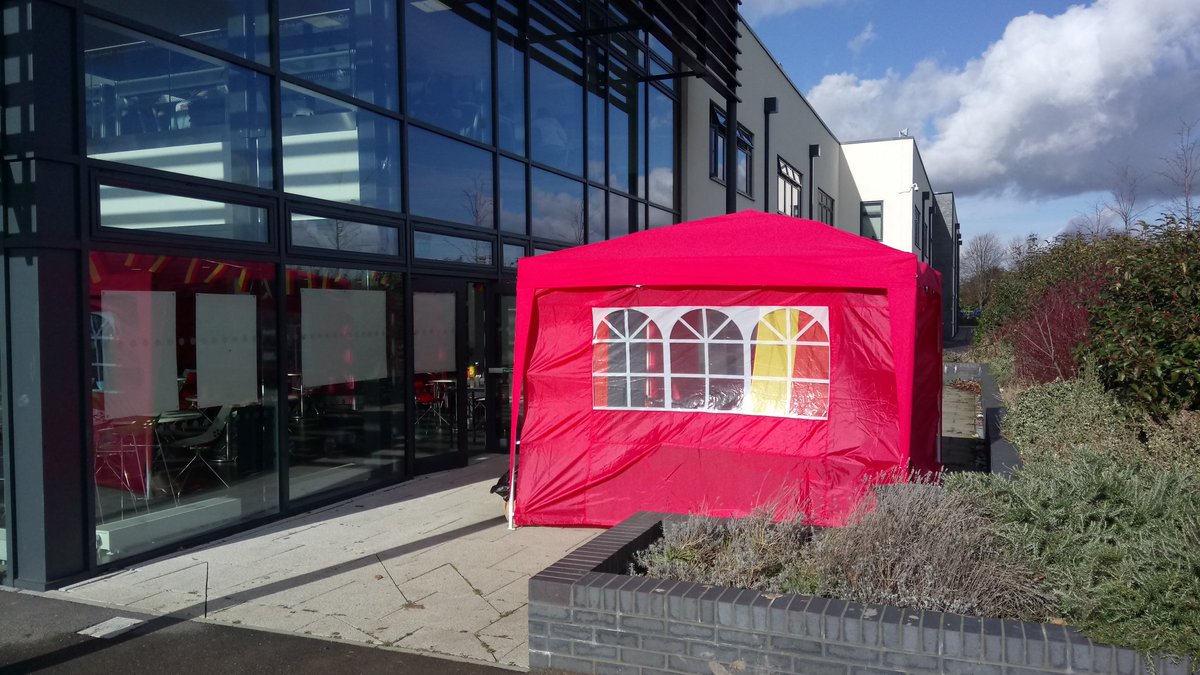 Botwurst's tweet photo. Fab day catering for 120 school kids at @bartonpeveril as part of their German day today. Great to make contact with @GI_London1 too 🇩🇪 https://t.co/Ed3XEdXqgy