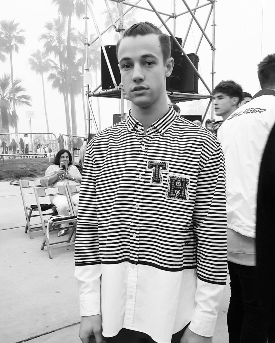 bestcamspics's tweet photo. cameron dallas x tommy hilfiger https://t.co/Pj7PAHNbdH
