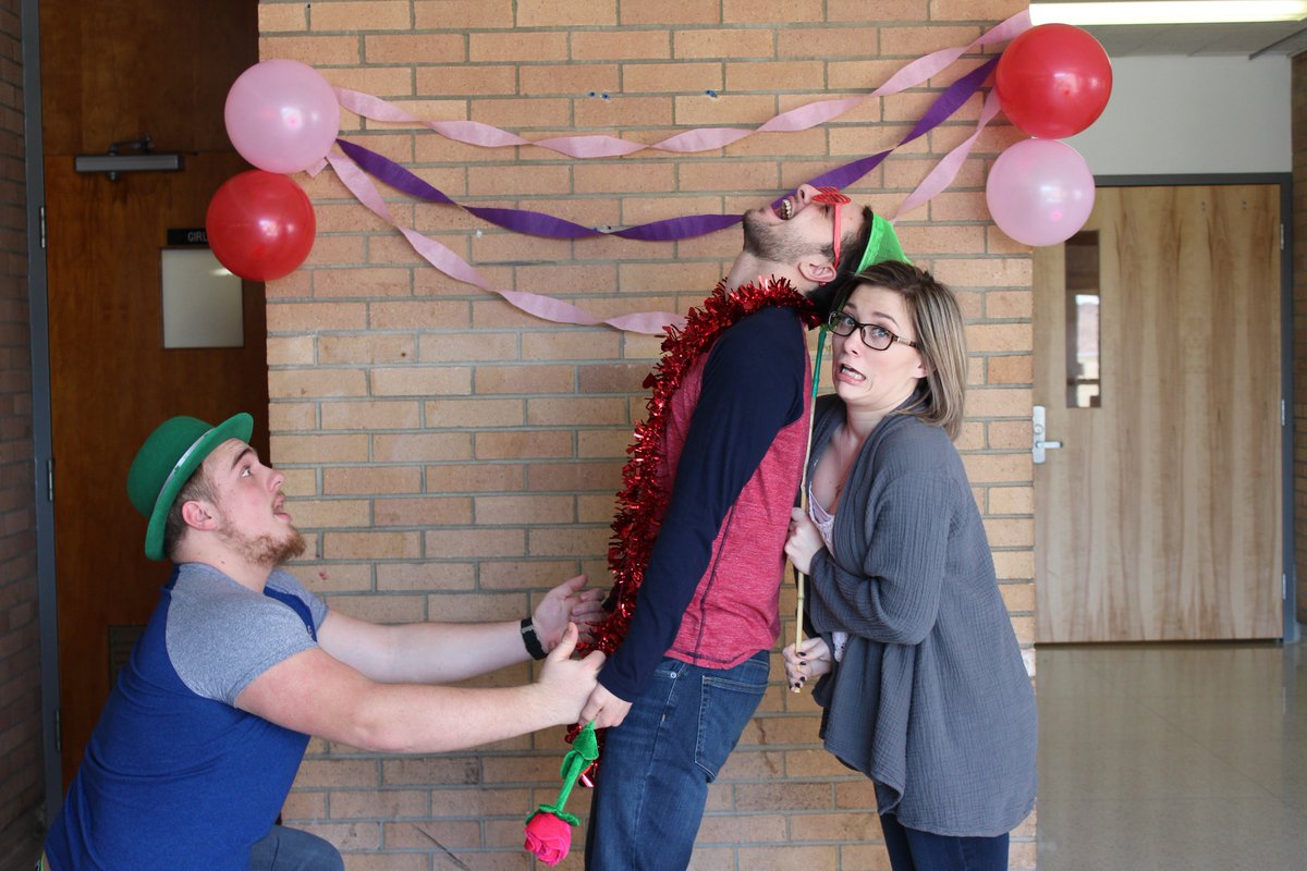 Triway_Yearbook's tweet photo. Oh the fun we had at the photo booth :) #gogoyearbook #happybelatedvalentinesday #photoboothmagic #whatisgoingon? https://t.co/8DCYSGK8vV