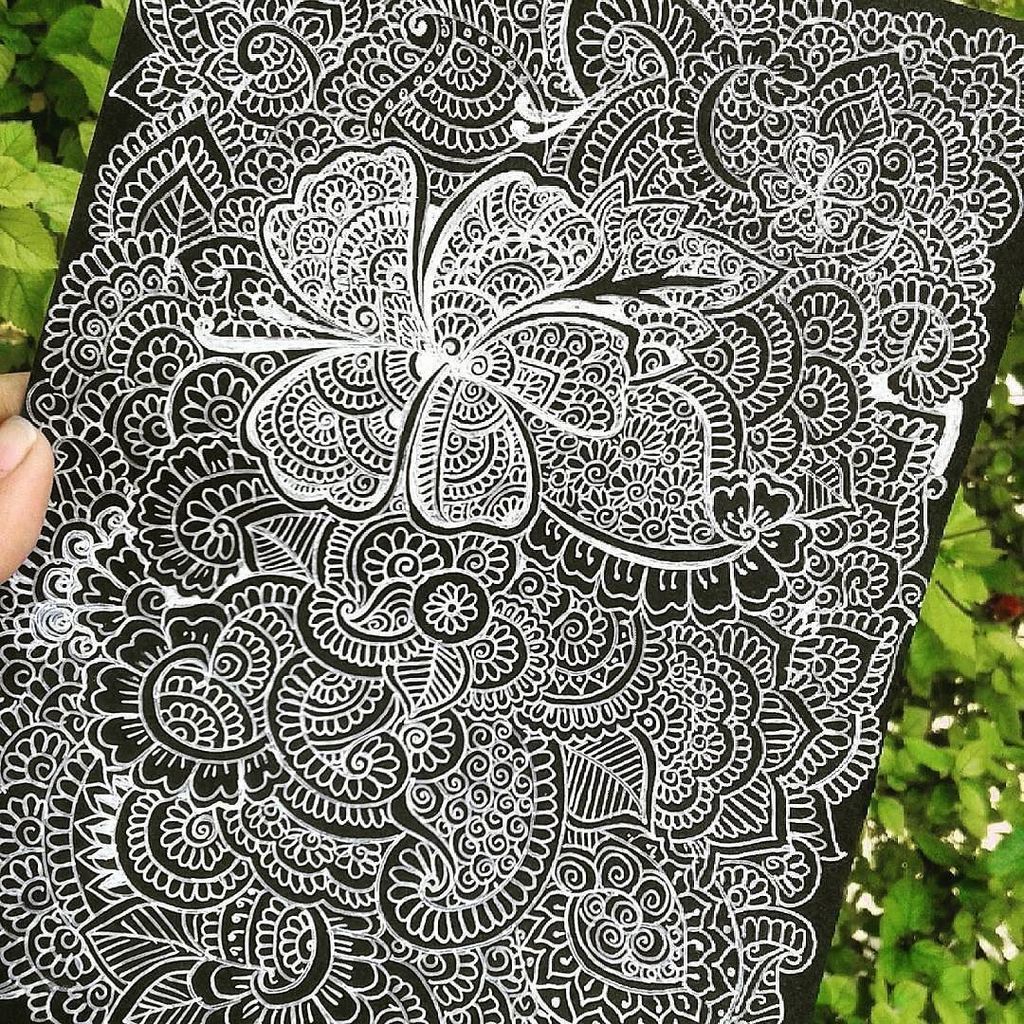 ZenTangling's tweet image. White - on - Black ✒
By @penfreak_
#zendoodleart_feature #zentanglemandalalove #zen_dala #… ift.tt/2lXWEgp