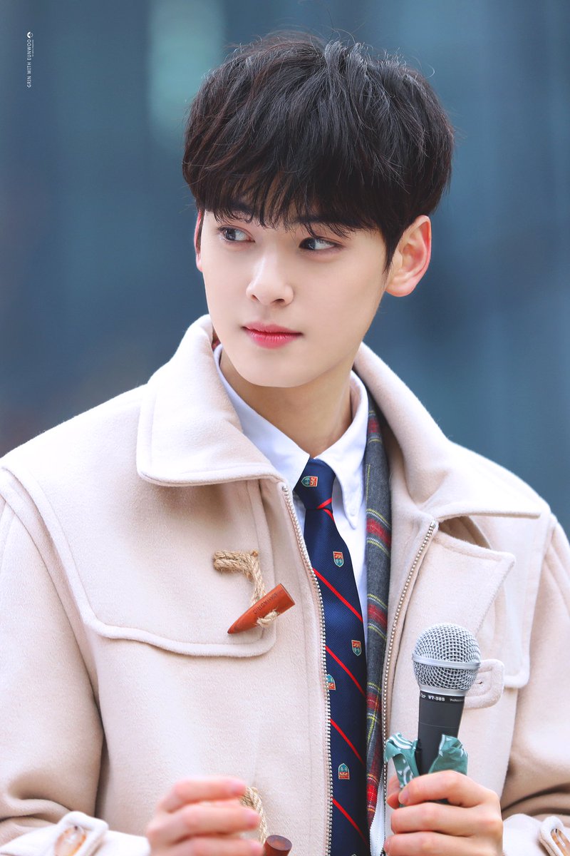 grin_with_ew's tweet photo. 너는 항상 최선을 다 해주는 사람이라서
가장 멋지고 사랑스럽고 그래.
그러니까 더 사랑하는거야 (๑˃̵ᴗ˂̵)و ❤️x330
-
161217 막방 미니팬미팅
#아스트로 #ASTRO #차은우 #이동민 #로하수호 @offclASTRO https://t.co/jtT49RaT4z