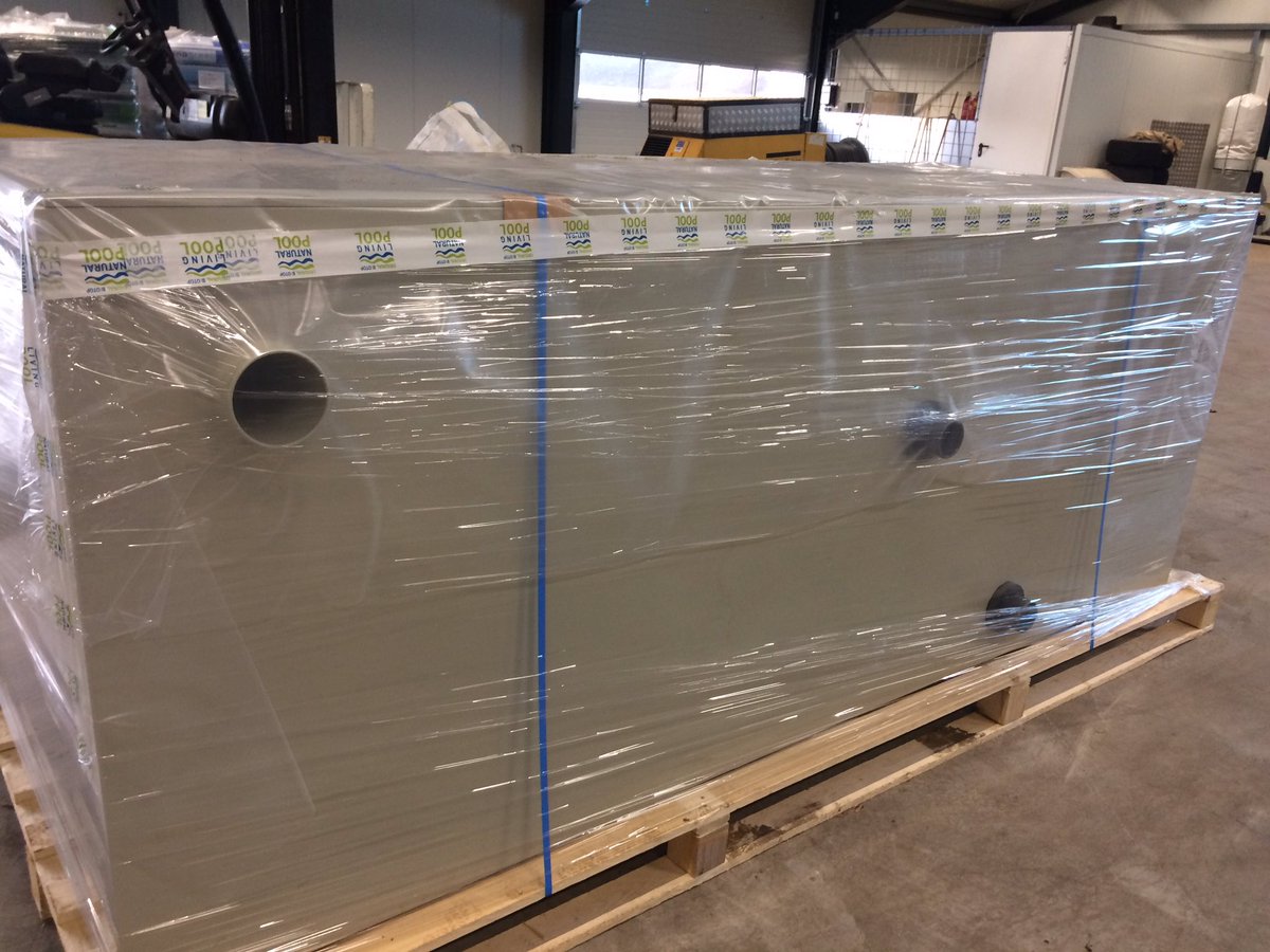 Vandaag weer nieuwe Biotop materialen binnen gekomen. Hoogwaardige zwemvijvertechniek !!@BiotopPools.
