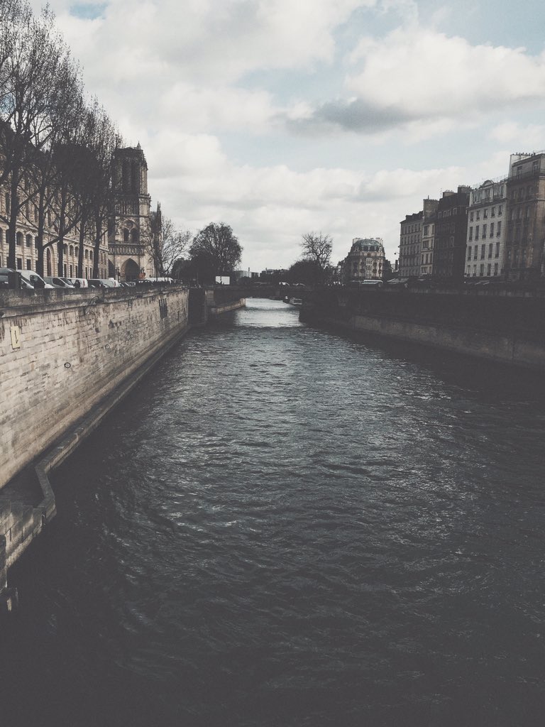 Bonjour Paris @AtoutfranceIT