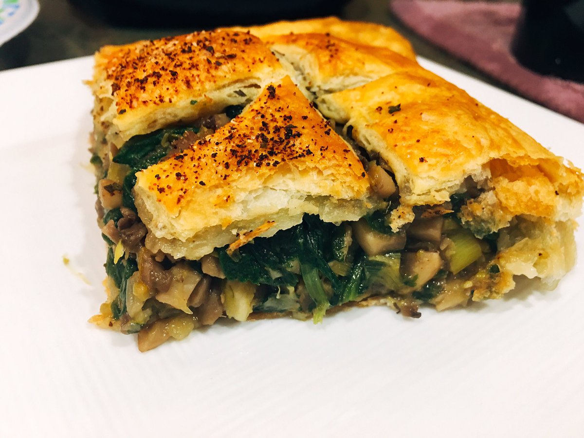 KellyAnnJones__'s tweet photo. Thank you @purewow for inspiring my dinner tonight! #purewow #kjskitchen #vegetarian #wellington https://t.co/pg0FVdcG7l