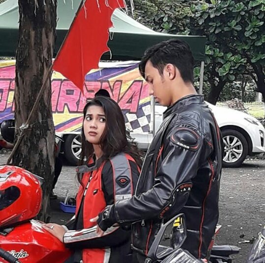 Ifiya123's tweet photo. HUOO😲OMG STELA SKIAN BLN gkda BTS MRK BER2 and Now FINNALY😍😍Mbake natapnya gtu banget😭😭
#RaMonku #AndRAeMon
#GaMovHaluAlayBaper
#Sakarepku😝😝 https://t.co/oPazZZKyMy
