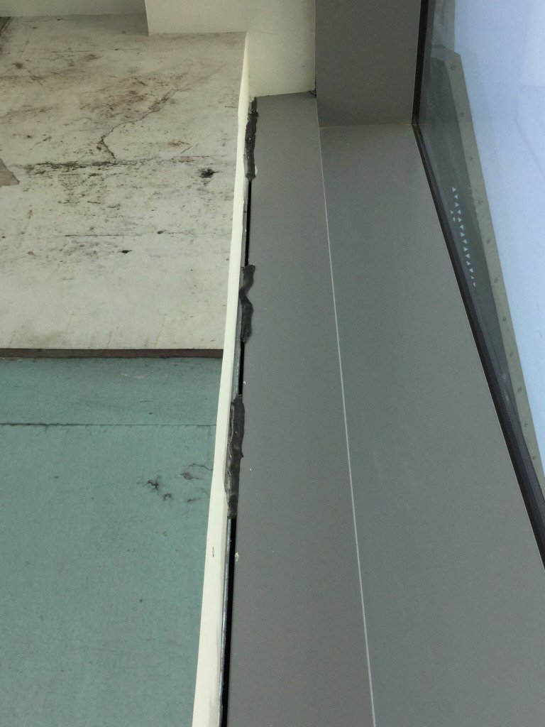 Qualitaz's tweet photo. Did no one tell this operative the purpose of the sealant? he came up with his own ideas..#quality #snagging https://t.co/EDbNNsThBC