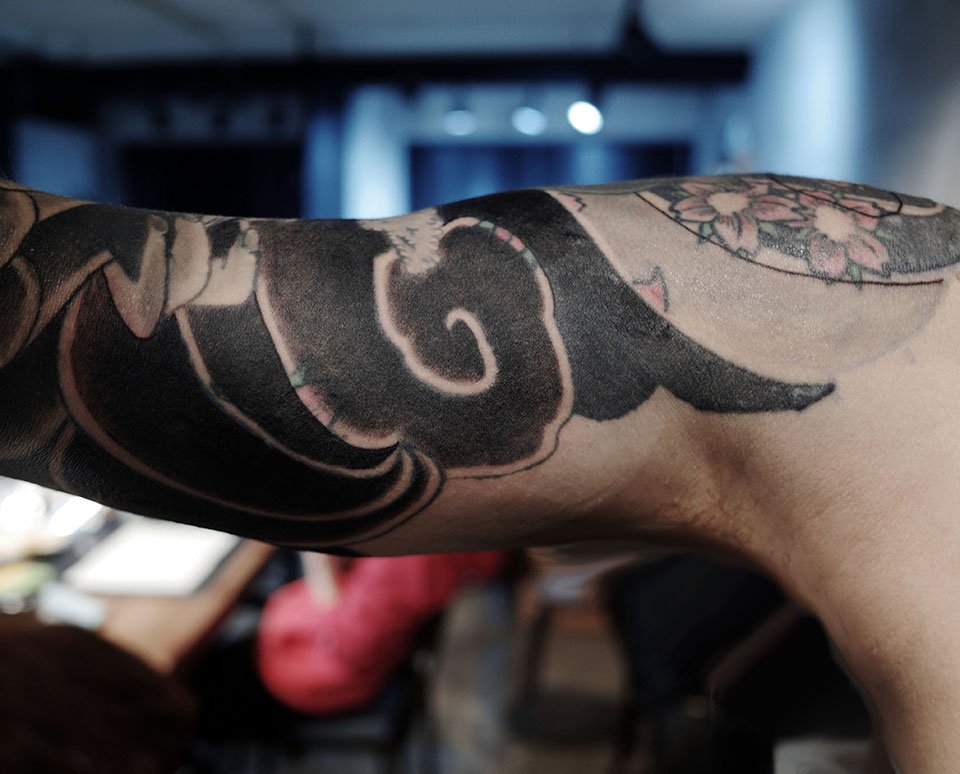 사쿠라있던 자리 가쿠로 커버업~!
#타투 #합정타투 #타투보노 #이레즈미