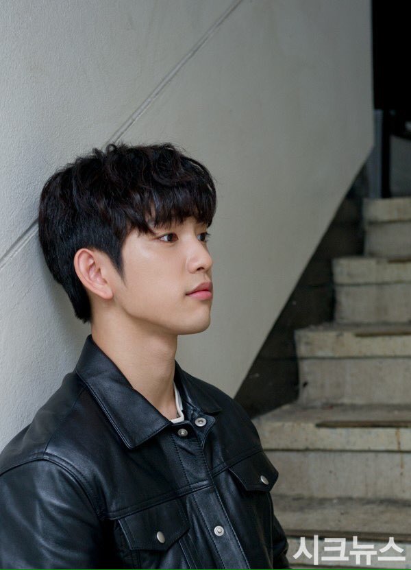 JandJ_Thailand's tweet image. [PIC] 170303 #GOT7 #Jinyoung #눈발 #진영 Interview 
chicnewsm.mk.co.kr/article.php?ai…