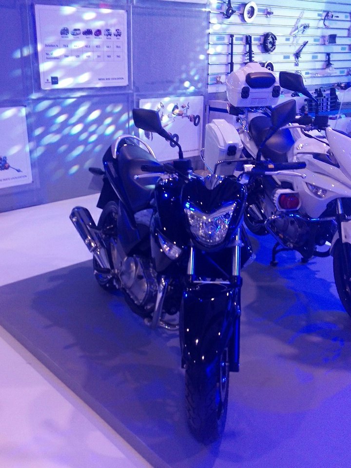 thepassagepr's tweet photo. Suzuki stylish heavy bikes displayed at #PAPS2017 #PAAPAM #PassagePR https://t.co/b1dCvGhSCA