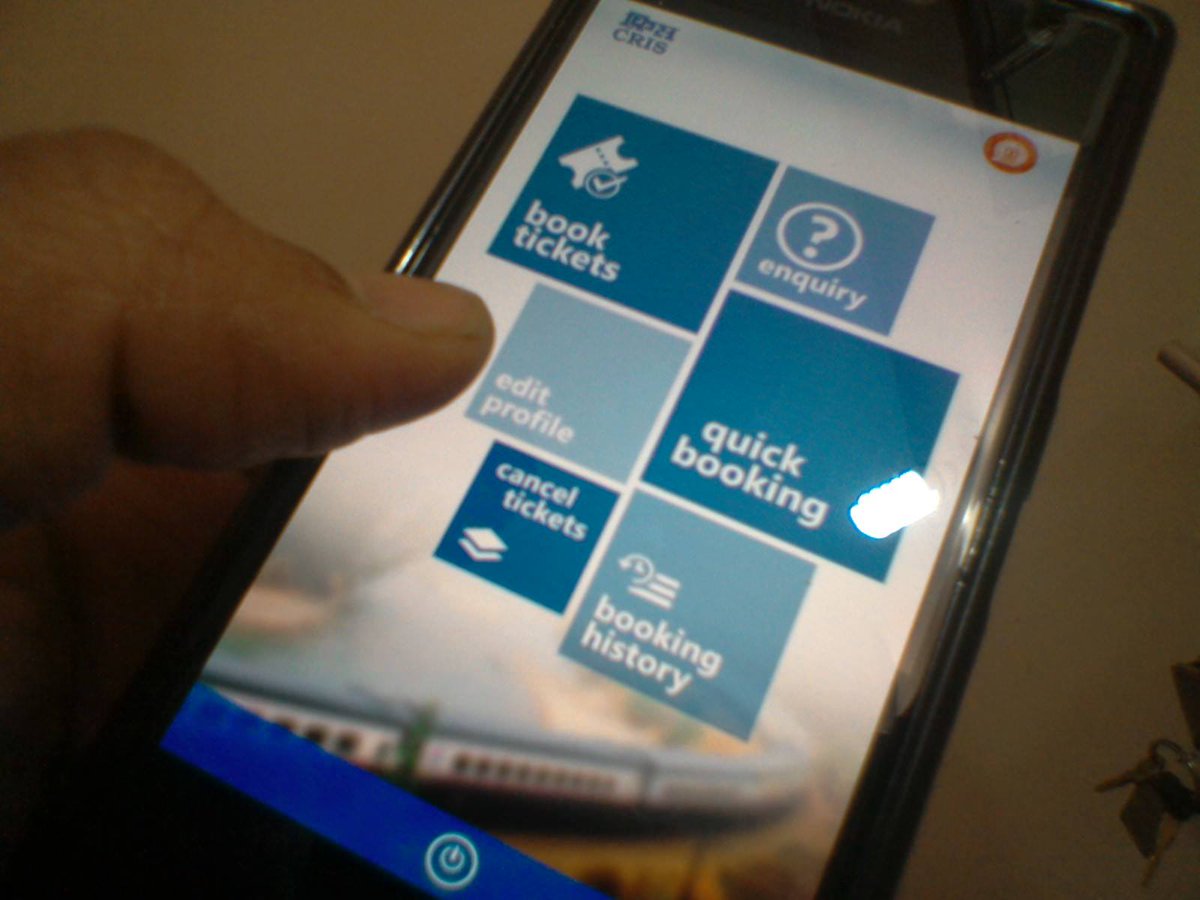 रेलवे ला रहा है नया ऐप, अब सफर की सभी परेशानियों का हल मिलेगा मोबाइल पर 
<a href="/sureshpprabhu/">Suresh Prabhu</a> <a href="/RailMinIndia/">Ministry of Railways</a> #Integratedapp
khabarnwi.com/story/indian-r…