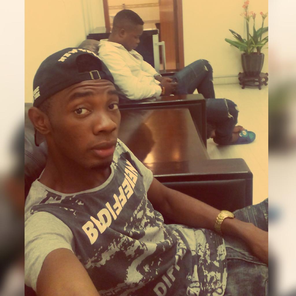 Deebryte1's tweet photo. #NewProfilePic https://t.co/Vrw7lyPvll