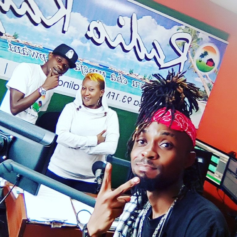 tedmwanamgambo's tweet image. @DAZecks ndani @RadioKaya kwa mahojiano