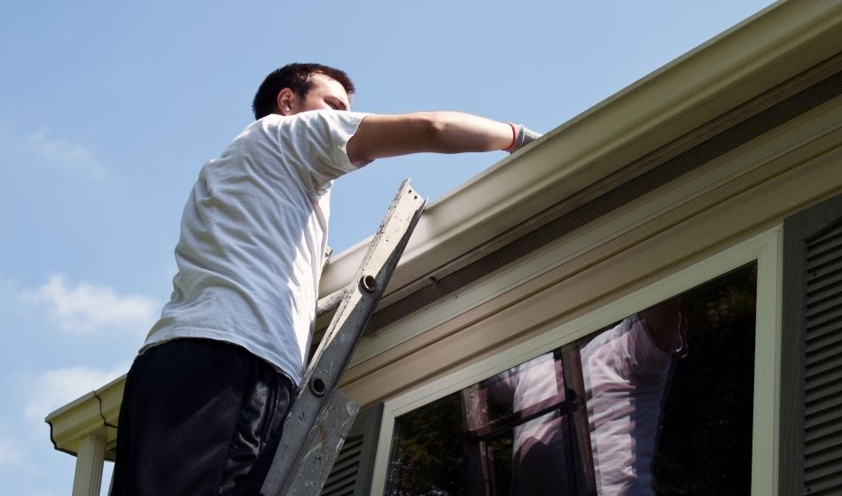 StanhopeCooper's tweet image. Advice from Met Office: Protecting your Property from Bad weather and Storms buff.ly/2ljUerB  #stormDoris #stormEwan #stormFleur