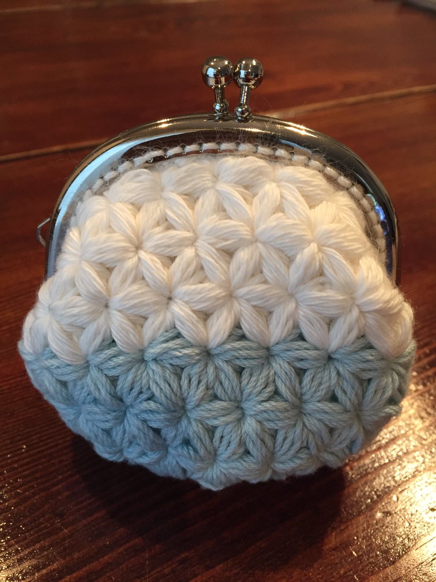 Kisa No Twitter 前々から編んでみたいと思っていたリフ編みに挑戦 あむゆーずのレシピを使って がま口を作りました 編み物 リフ編み がま口 コットン