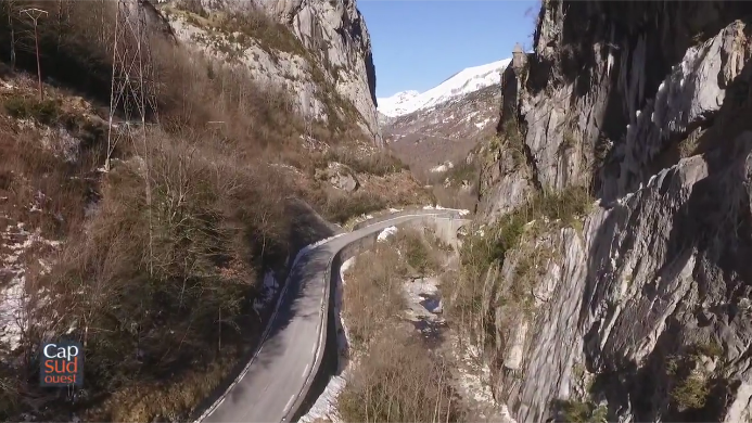 aspetourisme's tweet photo. Dimanche 5 mars, ne ratez pas Cap Sud Ouest , special #valleedaspe en hiver - voir le teaser 
https://t.co/9zioNpfpWN https://t.co/kgttYpVJ0d