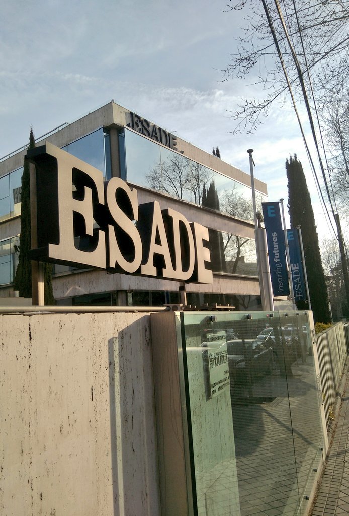 JIglesiasOtero's tweet image. Comienza la presentación del #realityindex en ESADE que analiza la autenticidad de las principales marcas españolas