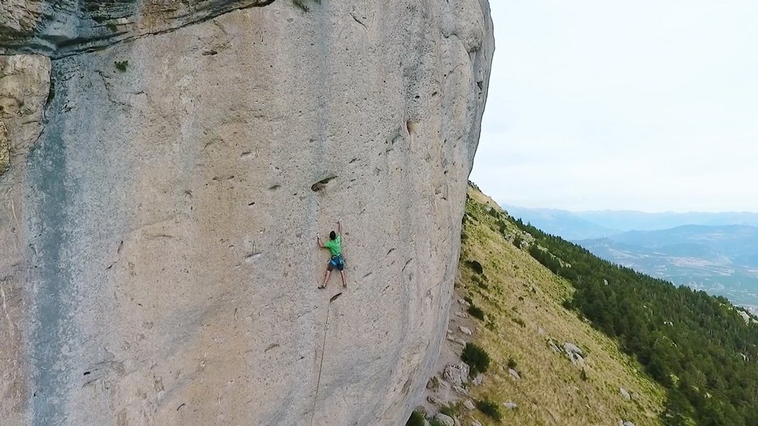 SikedClimbing's tweet photo. PAK AAN! Een epische video van Stefano Ghisolfi in Jungle Boogie (9a+)! https://t.co/sYiw6hAhET @EpicTVClimbing #climbing #getsiked https://t.co/XjRZo9bSFK