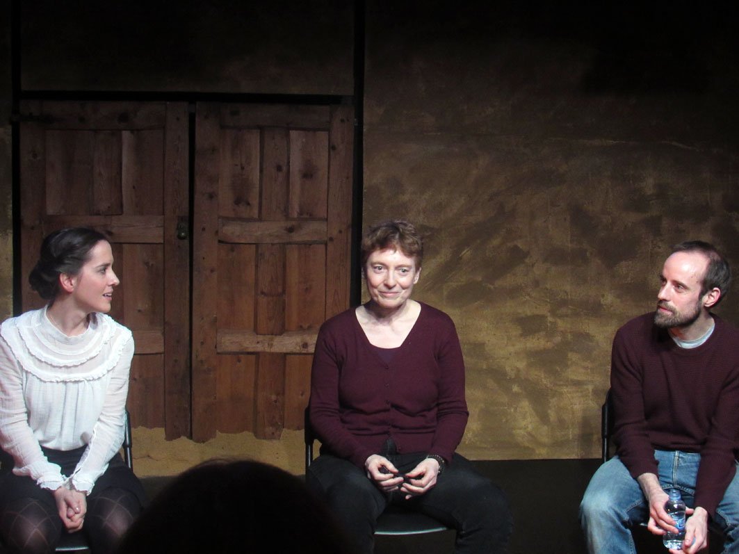 Ayer durante el #EncuentroConElPublico de #LaEsferaQueNosContiene se habló mucho y con ganas sobre nuestra educación. ¡Interesantísimo! 👩‍🏫