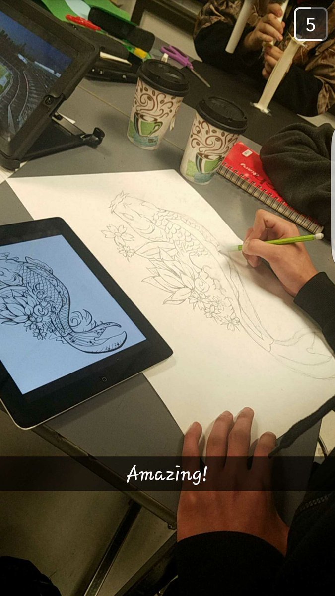 Mrs_Faust_'s tweet photo. Lots going on in the art room on day two of Spring Term! @WCLYNX @bjorth @wchs_art #GOLYNX #springterm2017 https://t.co/WXKWJ92OaU