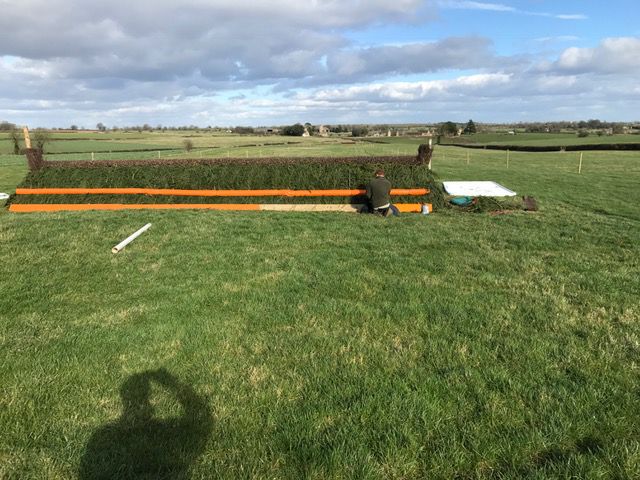Have you got your advance tickets yet for our #PointToPoint yet? This Saturday so don't delay! Pay by card/PayPal beauforthunt.ticketsrv.co.uk