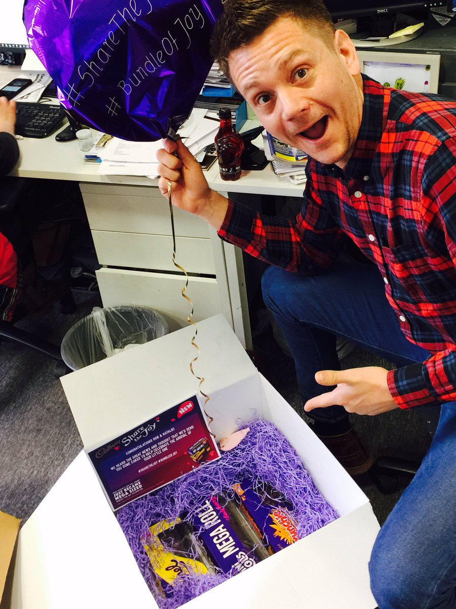 Another joyous arrival! <a href="/CadburyUK/">Cadbury UK</a> cakes to celebrate the birth of our beautiful daughter <a href="/mrsnataliebrown/">Crummy Mummy</a>! Wahey! Thanks <a href="/cirklepr/">Cirkle</a>!!!