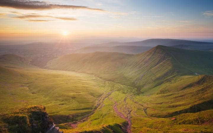 TelegraphTravel's tweet image. Happy #StDavidsDay! Here are 24 reasons why a trip to Wales is better than a holiday in the Med telegraph.co.uk/travel/destina…